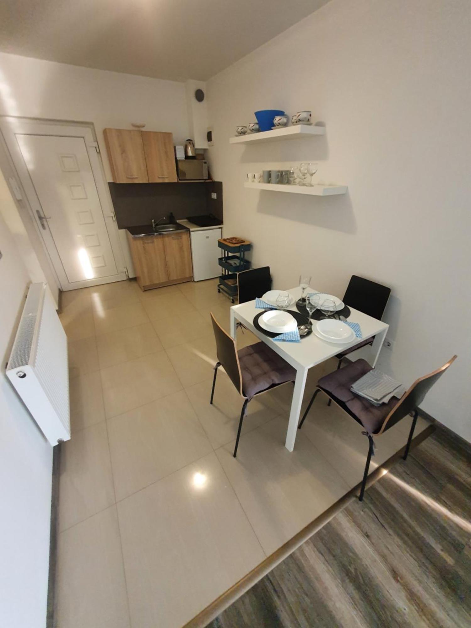 Krisy Apartman Hajdúszoboszló Extérieur photo